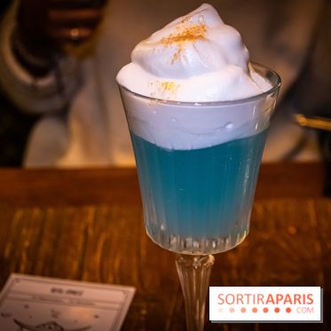 Lovebird : cocktails astrologiques et cuisine de saison à Paris