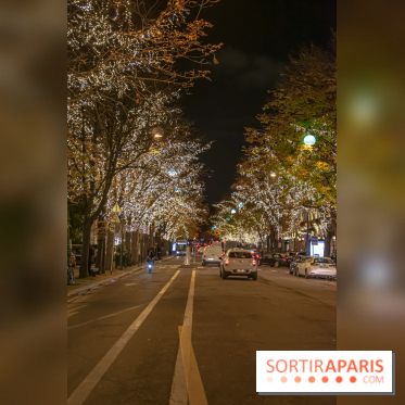Illuminations de Noël 2021 de l'avenue Montaigne : nos photos