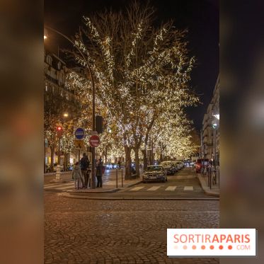 Illuminations de Noël 2021 de l'avenue Montaigne : nos photos