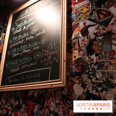 Le mur de super-héros - Restaurant Captain B