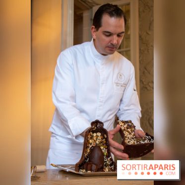 La cloche de Pâques 2022 de l'hôtel de Crillon