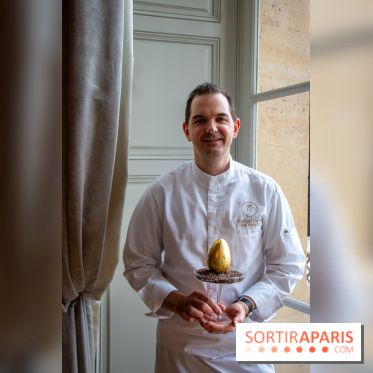 La cloche de Pâques 2022 de l'hôtel de Crillon