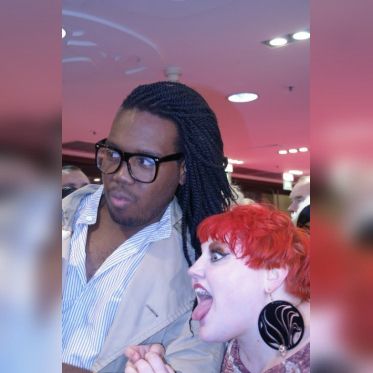 Le BHV illuminé par Beth Ditto et Jean-Charles de Castelbajac - Noël 2009