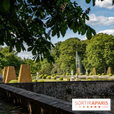 Le Château de Breteuil, ses jardins remarquables et contes de Perrault 