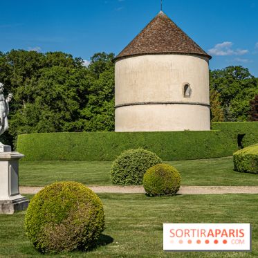 Le Château de Breteuil, ses jardins remarquables et contes de Perrault 