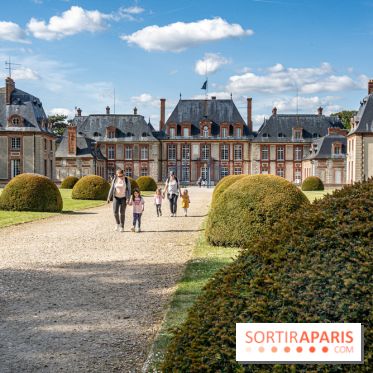 Le Château de Breteuil, ses jardins remarquables et contes de Perrault 