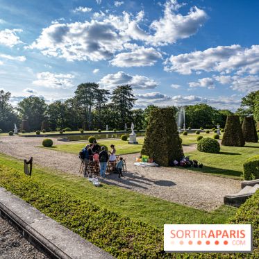 Le Château de Breteuil, ses jardins remarquables et contes de Perrault 