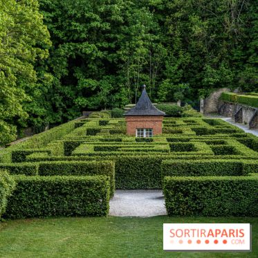 Le Château de Breteuil, ses jardins remarquables et contes de Perrault 