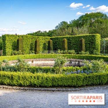 Le Château de Breteuil, ses jardins remarquables et contes de Perrault 