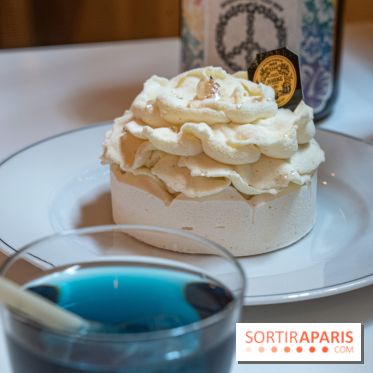 Thé glacé et pavlova Flower Summer chez Mariage Frères