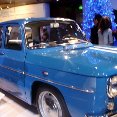 Le mardi 24 novembre, l'Atelier Renault organisait une soirée privée à l'occasion de la présentation de sa nouvelle Gordini. André en était l'invité d'honneur.