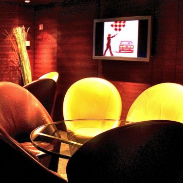 Le mardi 24 novembre, l'Atelier Renault organisait une soirée privée à l'occasion de la présentation de sa nouvelle Gordini. André en était l'invité d'honneur.