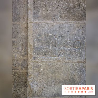 Visuels Paris graffiti place des Vosges