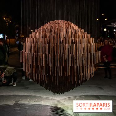 Nuit Blanche 2022 sur la place de la Samaritaine : Bing Bang, une sculpture hypnotisante et sonore