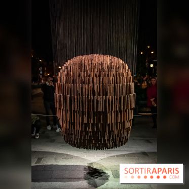 Nuit Blanche 2022 sur la place de la Samaritaine : Bing Bang, une sculpture hypnotisante et sonore