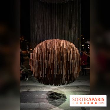 Nuit Blanche 2022 sur la place de la Samaritaine : Bing Bang, une sculpture hypnotisante et sonore