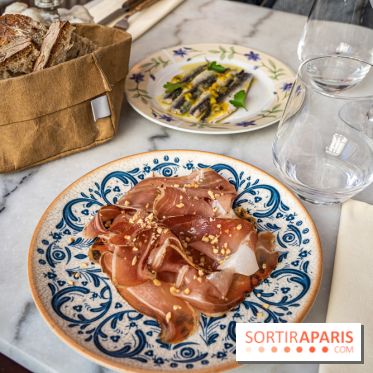 Bombarde restaurant méditerranéen et festif à Montmartre - speck