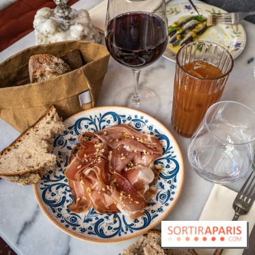 Bombarde restaurant méditerranéen et festif à Montmartre- speck