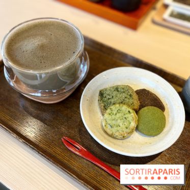 Jugetsudo hojicha latte