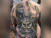 Kustom Tattoo le studio de tatouage à Paris qui repousse les limites du réalisme.