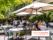 La terrasse du Jardin Privé à Châtelet Les Halles en mode barbecue