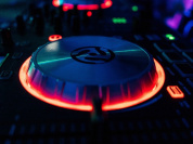 Maceo Plex en DJ set à La Clairière