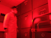La Morgue : l’escape game parisien où l’enquête commence sur la table d’autopsie