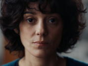 Little Girl Blue, docudrame de Mona Achache avec Marion Cotillard, explore les secrets de famille lors d'une séance spéciale à Cannes 2023.