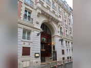 Pop-up Yves Saint Laurent Beauté Hôtel Les Bains