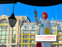 Yayoi Kusama face à la Samaritaine