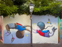 Street-art, les enfants de Seth à la Buttes aux Cailles enfilent des maillots du PSG