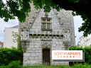 D'où vient cette intrigante façade de la renaissance plantée dans un jardin municipal ?