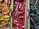 La Maison du Pastel : cette boutique parisienne cache plus de 2 000 nuances de couleurs