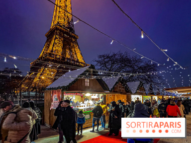 Marché de Noël 2023 au pied de la tour Eiffel - Quai Jacques Chirac