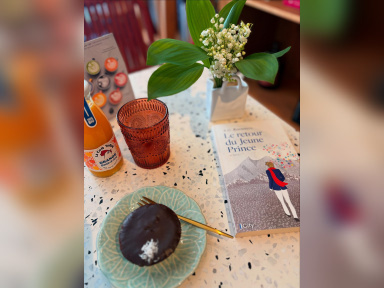 Rosa Rosam Rosae : un nouveau salon de thé cosy niché à Montmartre. 