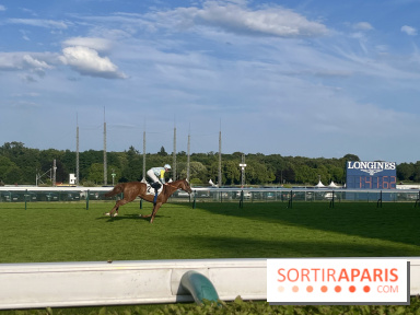Jeuxdi by Longchamp - course hippique