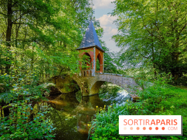 La réserve Naturelle des Etangs de Bonnelles, son pont kiosque, temple de l'amour et ses trésors