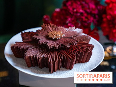 Bûche de Noël La Réserve Paris 2025 : Le sublime Astre d'Or de Jordan Talbot 