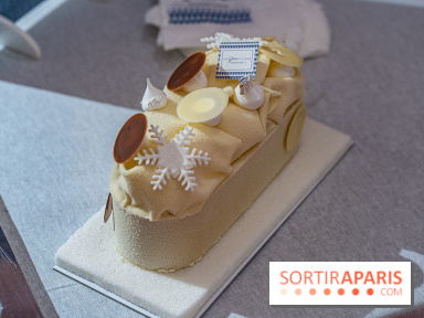 La Bûche de Noël poire et Anis d'Une Glace à Paris 2023