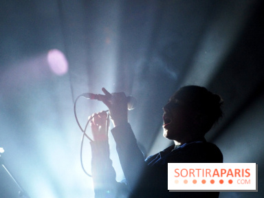 Vök en concert au Point Ephémère à Paris