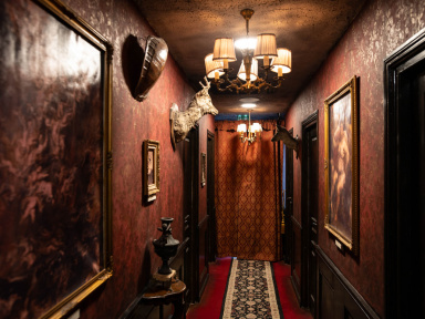 La Crypte : l'escape game qui fait tourner les tables au Donjon de Paris