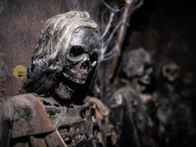 La Crypte : l'escape game qui fait tourner les tables au Donjon de Paris