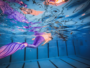 Nuit Blanche 2026 : Annette Messager transforme une piscine parisienne en installation peuplée de sirènes