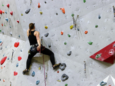 Paris 12e : un nouveau centre sportif avec un mur d’escalade de 14 mètres ouvre lundi