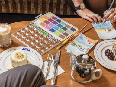 Des ateliers d'aquarelle au Sofitel Paris Baltimore Tour Eiffel