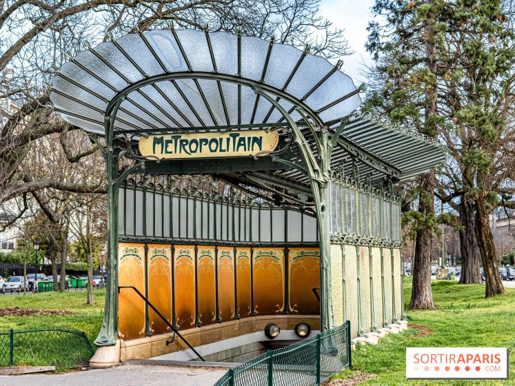  Le dernier édicule de type B d'Hector Guimard - Métro Porte Dauphine  -  A7C5187