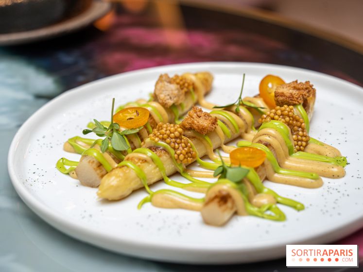 Rivages restaurant du Scribe par Martin Simolka - asperges blanches des landes - moutarde fumée - kumquat