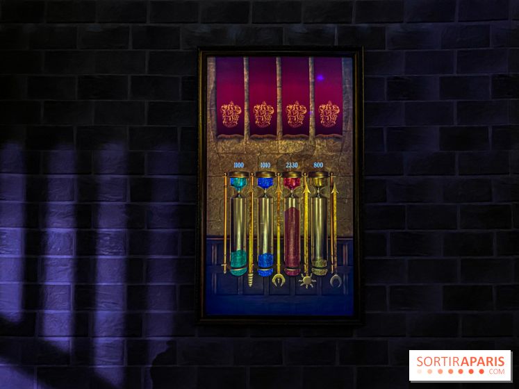 Harry Potter l'exposition coupe des quatre maisons sabliers