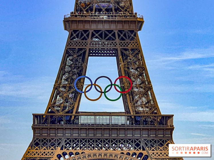 Tour Eiffel anneaux jeux olympiques Paris 2024