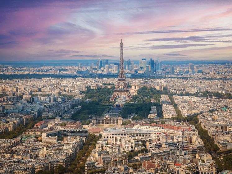 A ne pas manquer avant sa fermeture pour travaux : le Rooftop de la Tour Montparnasse, une vue panoramique de Paris à 210 mètres de hauteur !